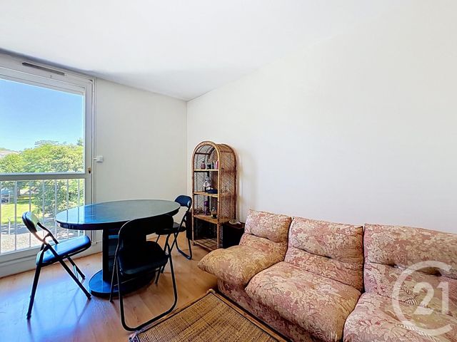 Appartement F6 à vendre - 5 pièces - 106.66 m2 - MONTBELIARD - 25 - FRANCHE-COMTE - Century 21 Agence De La Gare