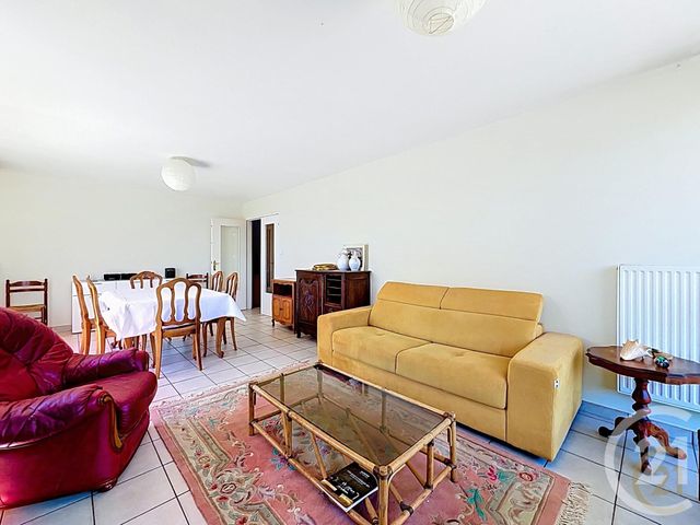 Appartement F6 à vendre - 5 pièces - 106.66 m2 - MONTBELIARD - 25 - FRANCHE-COMTE - Century 21 Agence De La Gare
