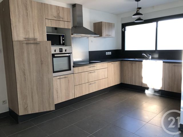 Appartement F4 à louer - 4 pièces - 90.0 m2 - MONTBELIARD - 25 - FRANCHE-COMTE - Century 21 Agence De La Gare