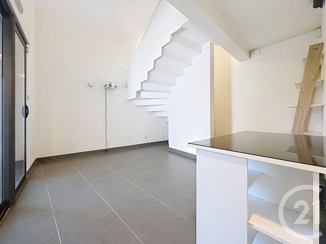 Appartement F4 à louer - 4 pièces - 90.0 m2 - MONTBELIARD - 25 - FRANCHE-COMTE - Century 21 Agence De La Gare