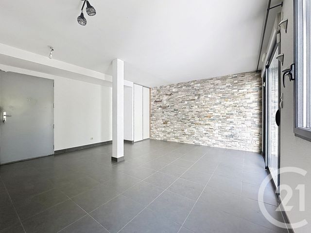 Appartement F4 à louer - 4 pièces - 90.0 m2 - MONTBELIARD - 25 - FRANCHE-COMTE - Century 21 Agence De La Gare