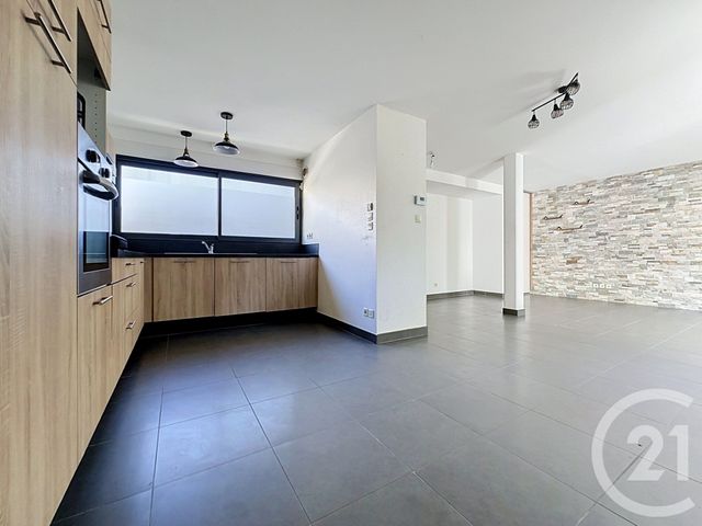 Appartement F4 à louer - 4 pièces - 90.0 m2 - MONTBELIARD - 25 - FRANCHE-COMTE - Century 21 Agence De La Gare