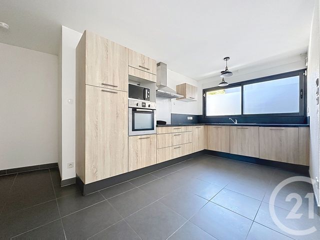 Appartement F4 à louer - 4 pièces - 90.0 m2 - MONTBELIARD - 25 - FRANCHE-COMTE - Century 21 Agence De La Gare