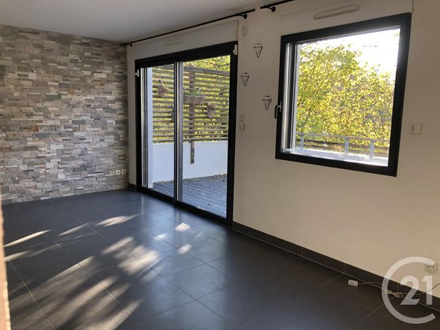 Appartement F4 à louer - 4 pièces - 90.0 m2 - MONTBELIARD - 25 - FRANCHE-COMTE - Century 21 Agence De La Gare