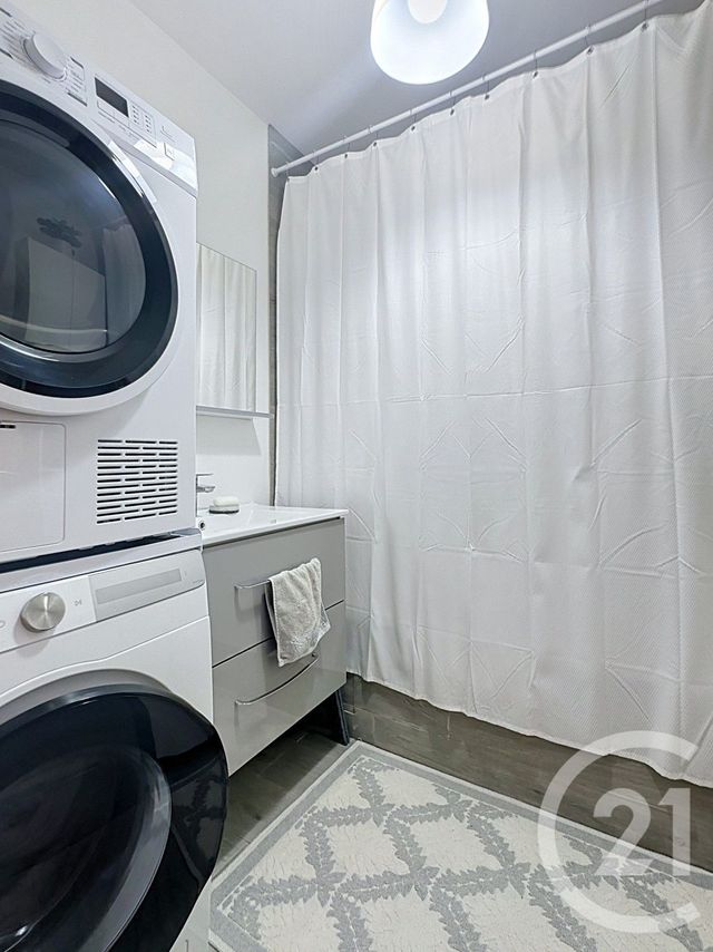Appartement F4 à louer - 4 pièces - 100.0 m2 - SOCHAUX - 25 - FRANCHE-COMTE - Century 21 Agence De La Gare
