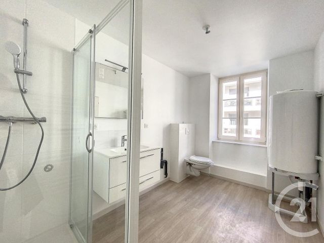 Appartement F2 à louer - 2 pièces - 65.0 m2 - MONTBELIARD - 25 - FRANCHE-COMTE - Century 21 Agence De La Gare