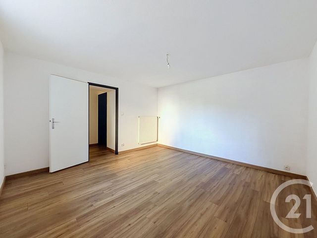 Appartement F3 à louer - 3 pièces - 69.0 m2 - VIEUX CHARMONT - 25 - FRANCHE-COMTE - Century 21 Agence De La Gare