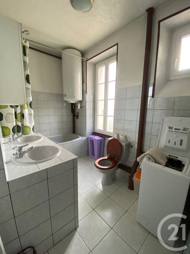 Appartement F3 à louer - 3 pièces - 67.0 m2 - MONTBELIARD - 25 - FRANCHE-COMTE - Century 21 Agence De La Gare