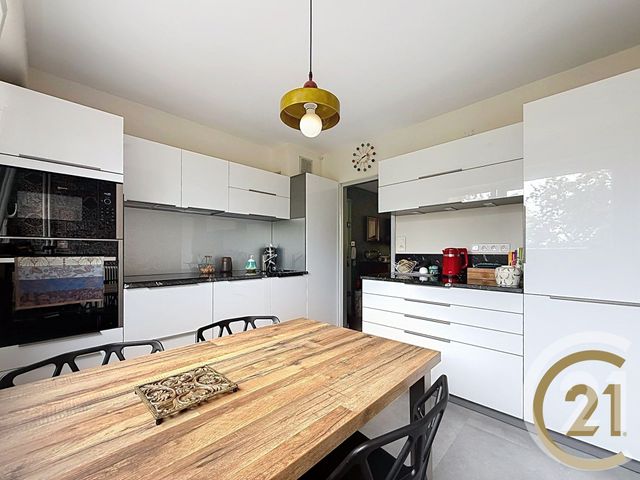 Appartement F4 à vendre - 4 pièces - 77.28 m2 - MONTBELIARD - 25 - FRANCHE-COMTE - Century 21 Agence De La Gare