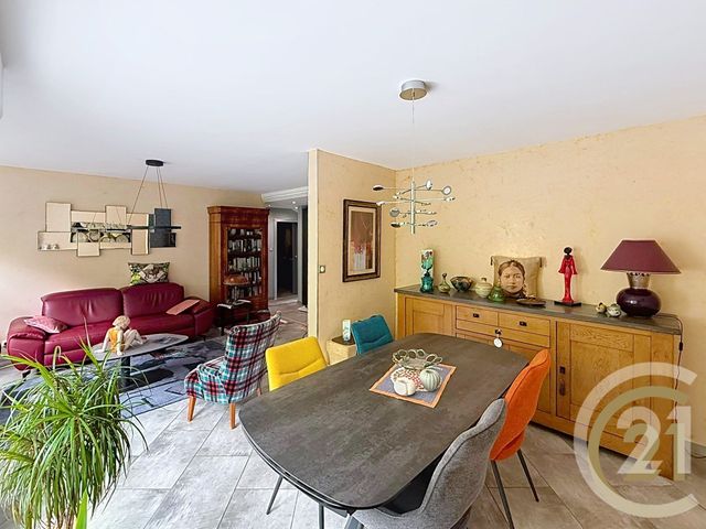 Appartement F4 à vendre - 4 pièces - 77.28 m2 - MONTBELIARD - 25 - FRANCHE-COMTE - Century 21 Agence De La Gare