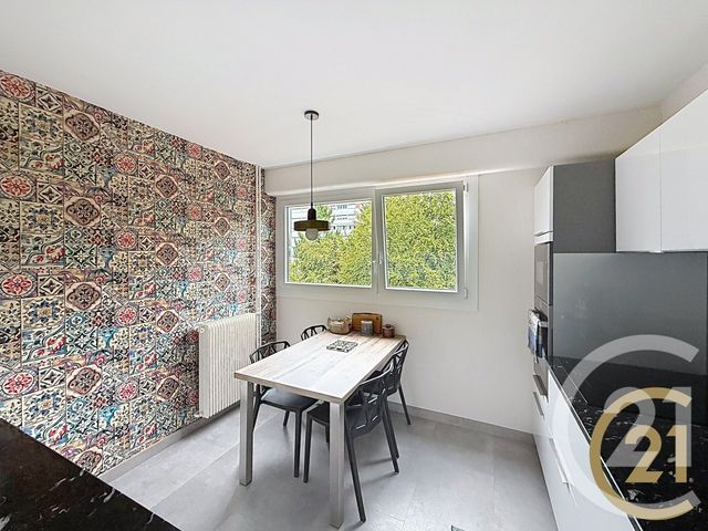 Appartement F4 à vendre - 4 pièces - 77.28 m2 - MONTBELIARD - 25 - FRANCHE-COMTE - Century 21 Agence De La Gare