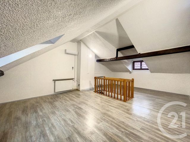 Appartement F5 à louer - 5 pièces - 120.0 m2 - MONTENOIS - 25 - FRANCHE-COMTE - Century 21 Agence De La Gare