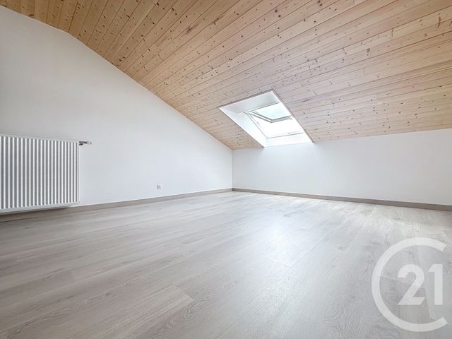 maison à louer - 6 pièces - 170.0 m2 - COLOMBIER FONTAINE - 25 - FRANCHE-COMTE - Century 21 Agence De La Gare