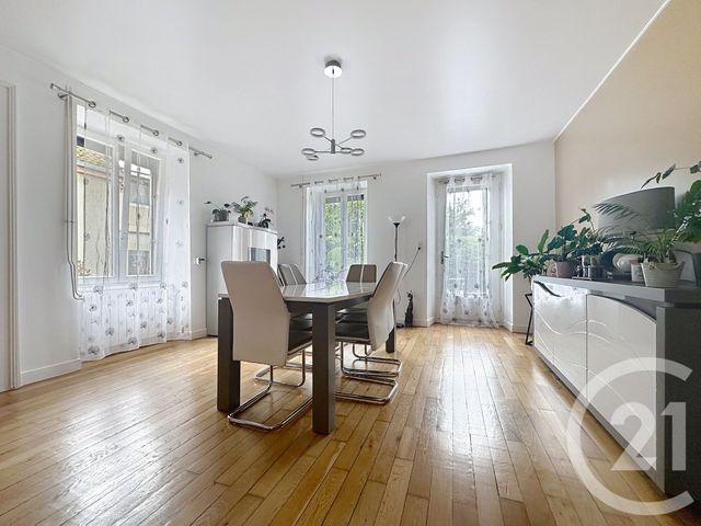 maison à louer - 6 pièces - 170.0 m2 - COLOMBIER FONTAINE - 25 - FRANCHE-COMTE - Century 21 Agence De La Gare