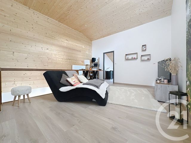 maison à louer - 6 pièces - 170.0 m2 - COLOMBIER FONTAINE - 25 - FRANCHE-COMTE - Century 21 Agence De La Gare