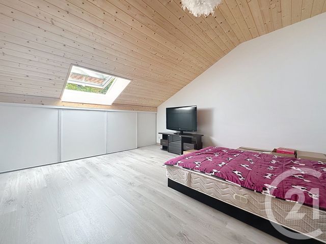 maison à louer - 6 pièces - 170.0 m2 - COLOMBIER FONTAINE - 25 - FRANCHE-COMTE - Century 21 Agence De La Gare
