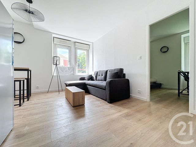 Appartement F2 à louer - 2 pièces - 42.0 m2 - SOCHAUX - 25 - FRANCHE-COMTE - Century 21 Agence De La Gare