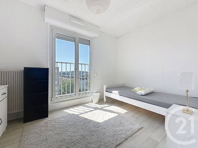 Appartement Chambre à louer - 2 pièces - 15.0 m2 - MONTBELIARD - 25 - FRANCHE-COMTE - Century 21 Agence De La Gare