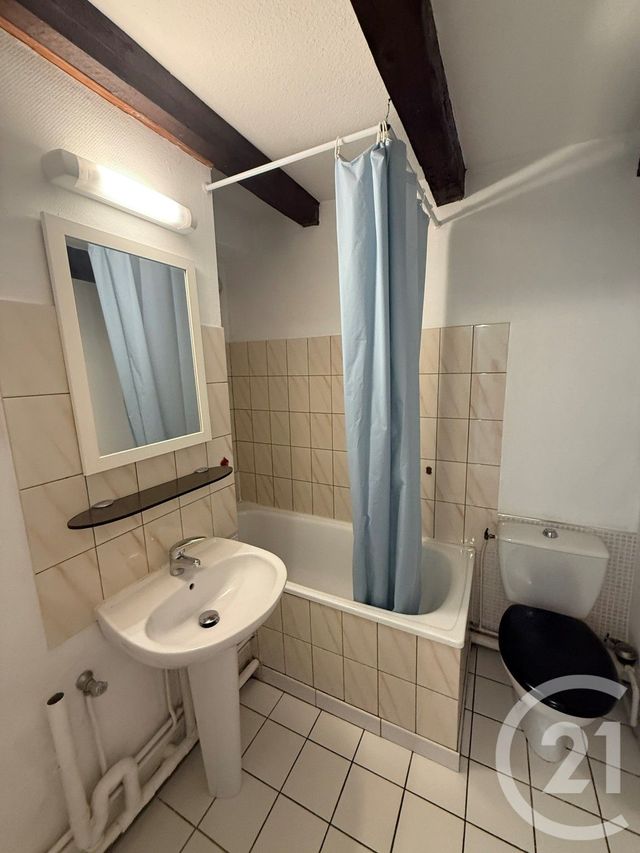 Appartement Studio à louer - 1 pièce - 24.0 m2 - MONTBELIARD - 25 - FRANCHE-COMTE - Century 21 Agence De La Gare