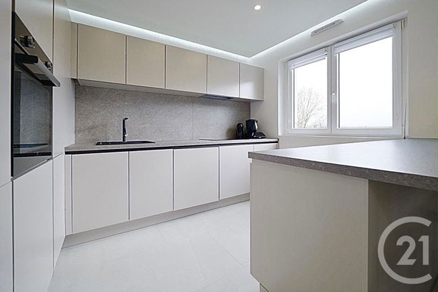 Appartement F4 à vendre - 4 pièces - 76.1 m2 - MONTBELIARD - 25 - FRANCHE-COMTE - Century 21 Agence De La Gare