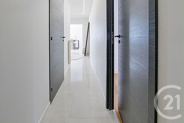 Appartement F4 à vendre - 4 pièces - 76.1 m2 - MONTBELIARD - 25 - FRANCHE-COMTE - Century 21 Agence De La Gare