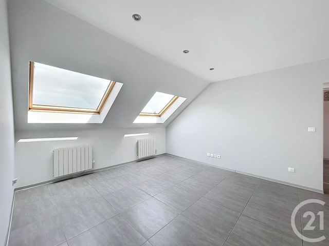 Appartement F4 à vendre - 4 pièces - 61.7 m2 - BEAUCOURT - 90 - FRANCHE-COMTE - Century 21 Agence De La Gare