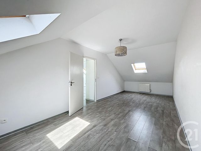 Appartement F4 à vendre - 4 pièces - 61.7 m2 - BEAUCOURT - 90 - FRANCHE-COMTE - Century 21 Agence De La Gare