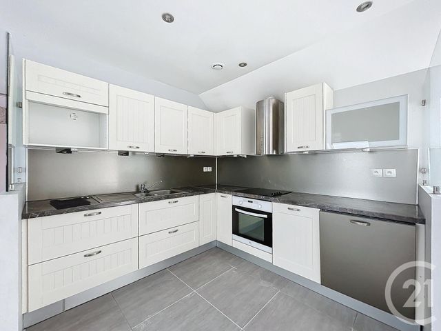 Appartement F4 à vendre - 4 pièces - 61.7 m2 - BEAUCOURT - 90 - FRANCHE-COMTE - Century 21 Agence De La Gare
