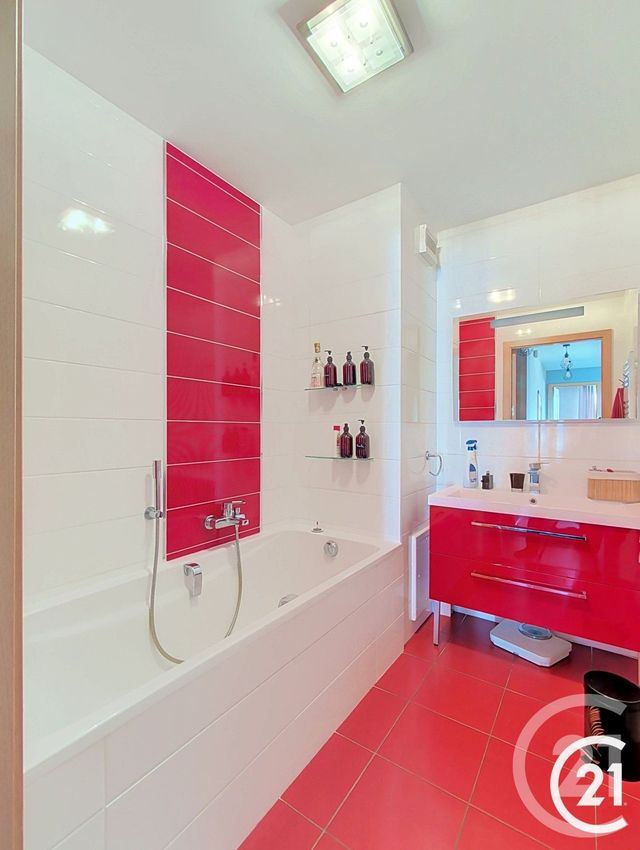 Appartement F5 à vendre - 5 pièces - 104.64 m2 - STE SUZANNE - 25 - FRANCHE-COMTE - Century 21 Agence De La Gare