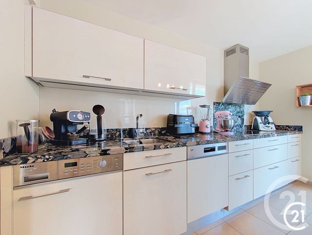 Appartement F5 à vendre - 5 pièces - 104.64 m2 - STE SUZANNE - 25 - FRANCHE-COMTE - Century 21 Agence De La Gare