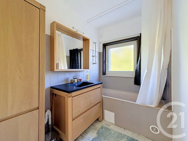Appartement F4 à louer - 4 pièces - 67.5 m2 - MONTBELIARD - 25 - FRANCHE-COMTE - Century 21 Agence De La Gare