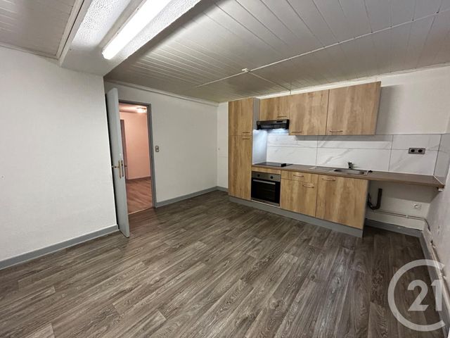 Appartement F4 à louer - 4 pièces - 104.0 m2 - DELLE - 90 - FRANCHE-COMTE - Century 21 Agence De La Gare