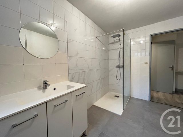 Appartement F4 à louer - 4 pièces - 104.0 m2 - DELLE - 90 - FRANCHE-COMTE - Century 21 Agence De La Gare