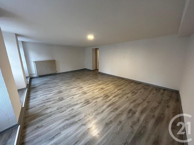 Appartement F4 à louer - 4 pièces - 104.0 m2 - DELLE - 90 - FRANCHE-COMTE - Century 21 Agence De La Gare