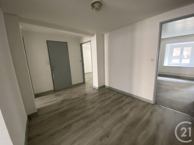 Appartement F4 à louer - 4 pièces - 104.0 m2 - DELLE - 90 - FRANCHE-COMTE - Century 21 Agence De La Gare