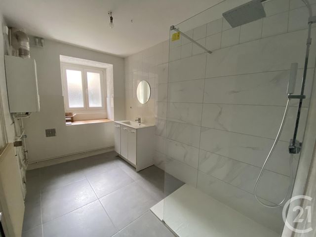 Appartement F4 à louer - 4 pièces - 104.0 m2 - DELLE - 90 - FRANCHE-COMTE - Century 21 Agence De La Gare