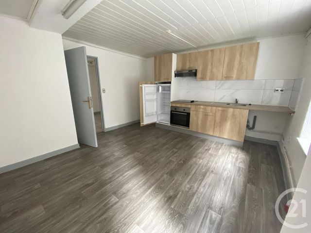 Appartement F4 à louer - 4 pièces - 104.0 m2 - DELLE - 90 - FRANCHE-COMTE - Century 21 Agence De La Gare