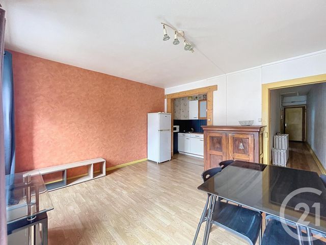 Appartement T2 à louer - 2 pièces - 40.0 m2 - MONTBELIARD - 25 - FRANCHE-COMTE - Century 21 Agence De La Gare