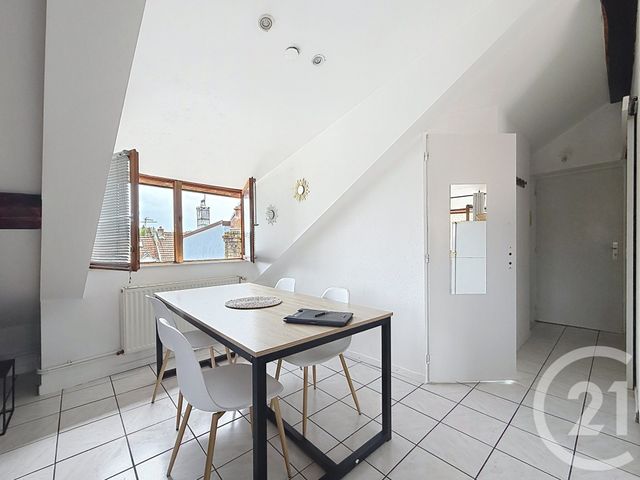 Appartement F2 à louer - 2 pièces - 24.0 m2 - MONTBELIARD - 25 - FRANCHE-COMTE - Century 21 Agence De La Gare