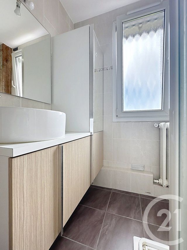 Appartement F4 à louer - 4 pièces - 68.0 m2 - MONTBELIARD - 25 - FRANCHE-COMTE - Century 21 Agence De La Gare