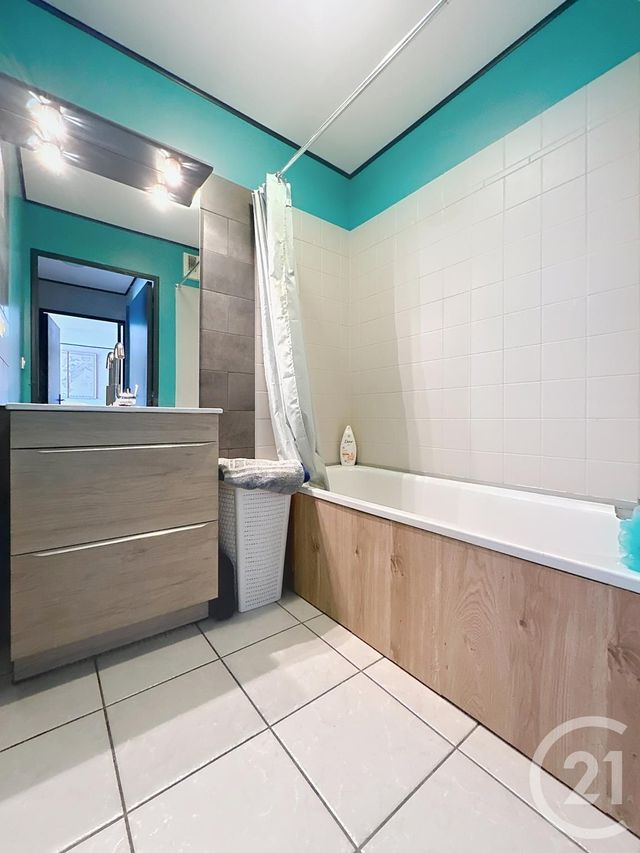 Appartement F2 à louer - 2 pièces - 44.0 m2 - HERICOURT - 70 - FRANCHE-COMTE - Century 21 Agence De La Gare