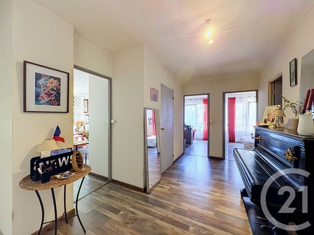 Appartement F4 à vendre - 4 pièces - 89.62 m2 - MONTBELIARD - 25 - FRANCHE-COMTE - Century 21 Agence De La Gare