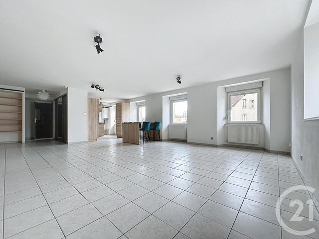 Appartement F5 à louer - 5 pièces - 88.0 m2 - SELONCOURT - 25 - FRANCHE-COMTE - Century 21 Agence De La Gare