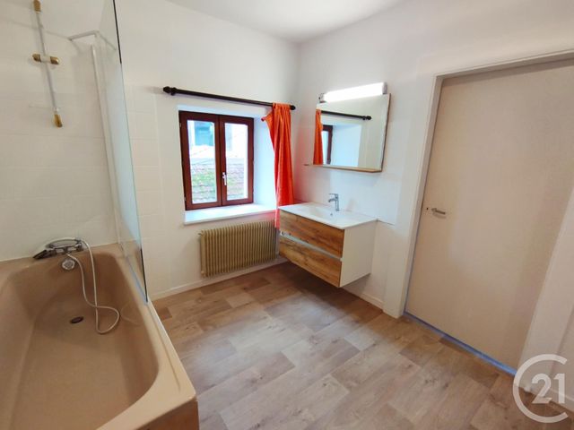 Appartement F4 à louer - 4 pièces - 87.59 m2 - VALENTIGNEY - 25 - FRANCHE-COMTE - Century 21 Agence De La Gare