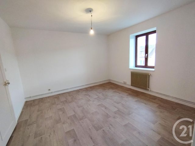 Appartement F4 à louer - 4 pièces - 87.59 m2 - VALENTIGNEY - 25 - FRANCHE-COMTE - Century 21 Agence De La Gare