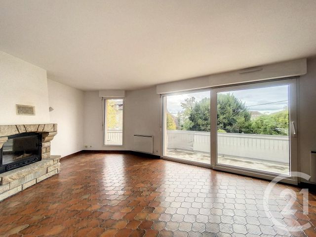 Appartement Duplex à louer - 7 pièces - 141.0 m2 - AUDINCOURT - 25 - FRANCHE-COMTE - Century 21 Agence De La Gare