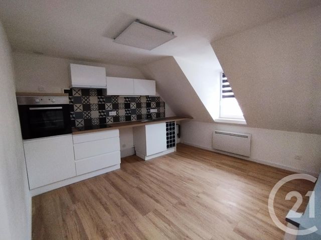 Appartement F3 à louer - 3 pièces - 75.0 m2 - BEAUCOURT - 90 - FRANCHE-COMTE - Century 21 Agence De La Gare