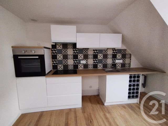 Appartement F3 à louer - 3 pièces - 75.0 m2 - BEAUCOURT - 90 - FRANCHE-COMTE - Century 21 Agence De La Gare