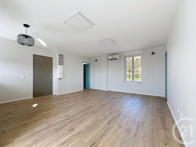 Appartement T3 à louer - 3 pièces - 60.0 m2 - MONTBELIARD - 25 - FRANCHE-COMTE - Century 21 Agence De La Gare