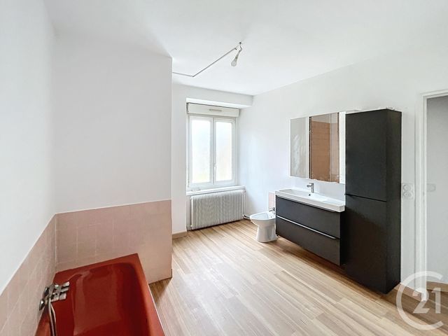 Appartement F5 à louer - 5 pièces - 95.0 m2 - COLOMBIER FONTAINE - 25 - FRANCHE-COMTE - Century 21 Agence De La Gare